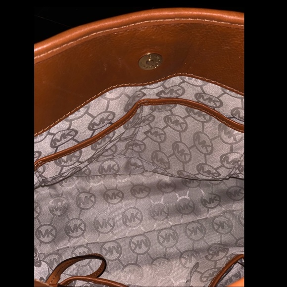 MICHAEL Michael Kors Hamilton Striped Canvas Tote - Picture 4 of 4